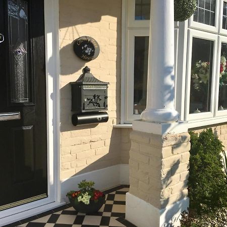 Cherry Tree House Bed and Breakfast Bournemouth Exterior foto