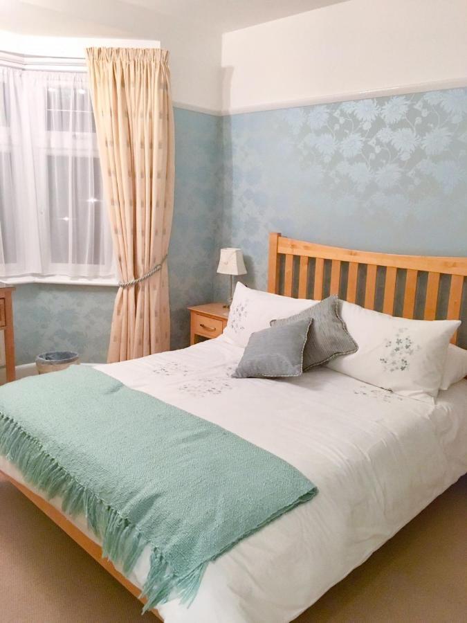 Cherry Tree House Bed and Breakfast Bournemouth Exterior foto